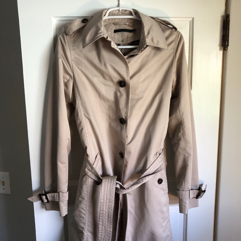 Uniqlo size S trenchcoat with removable lining
